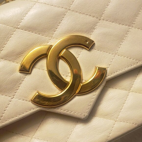Chanel Vintage Interlocking CC White Leather Flap Bag Purse ✨🤍 - Picture 15 of 17